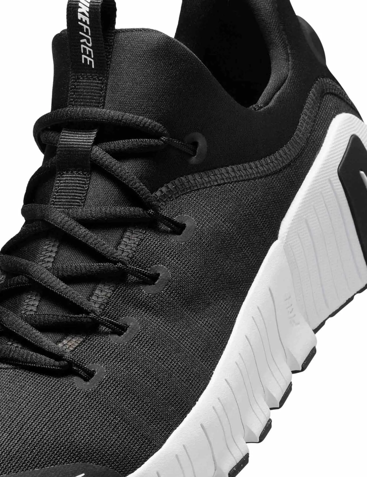 Free Metcon 6 Shoes - Black/White