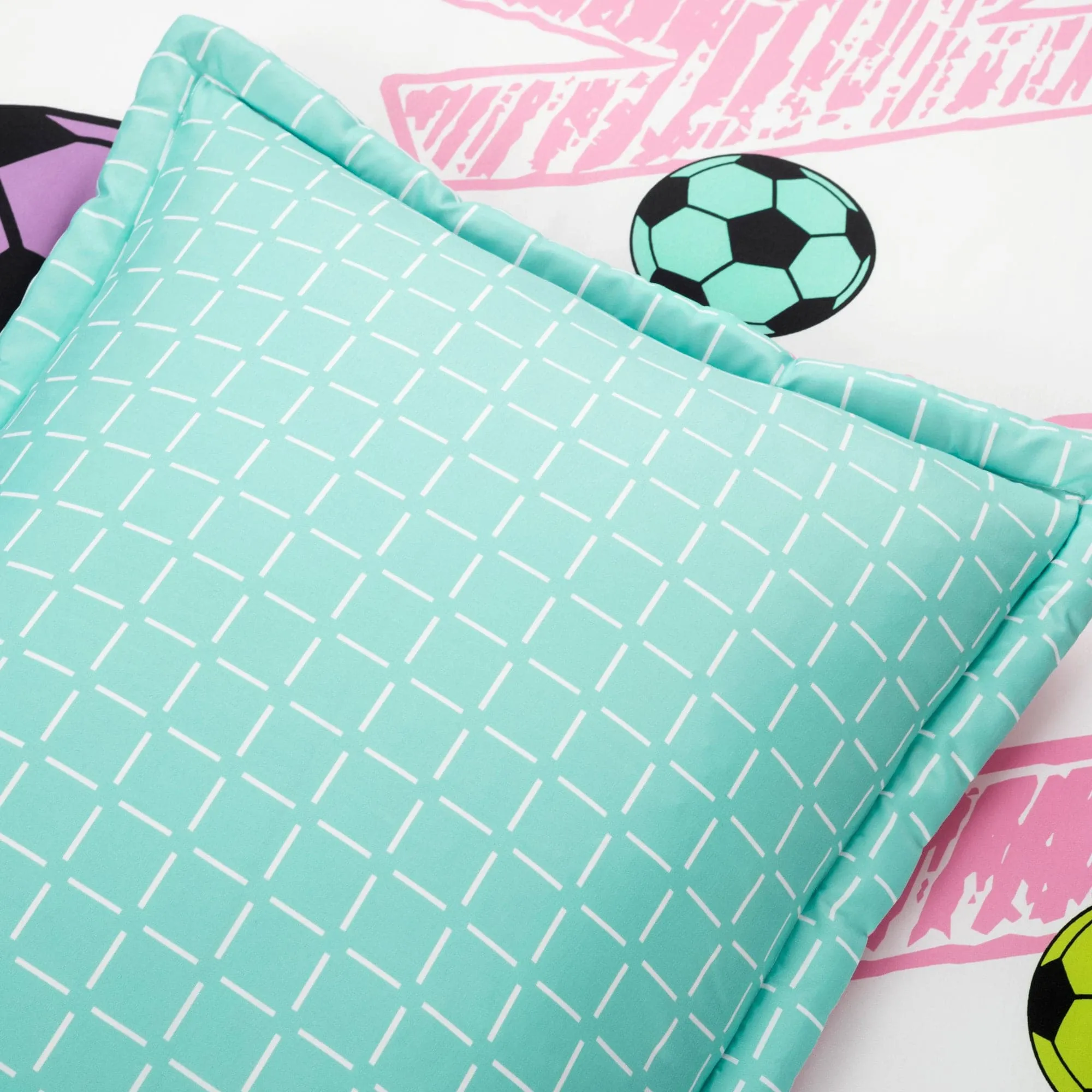 Girls Soccer Kick Comforter Set