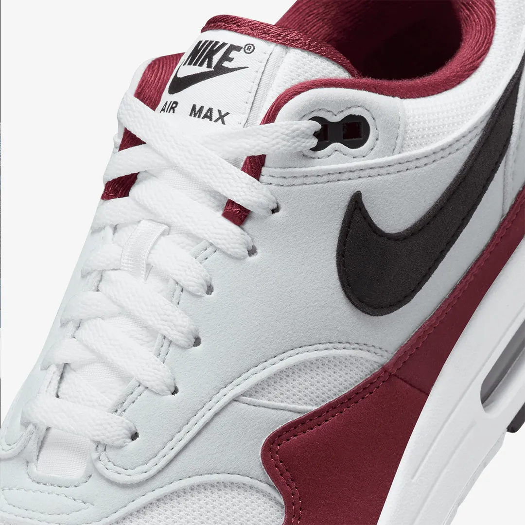 Nike | AIR MAX 1  { WHITE/BLACK-DARK TEAM RED-PURE PLATINUM