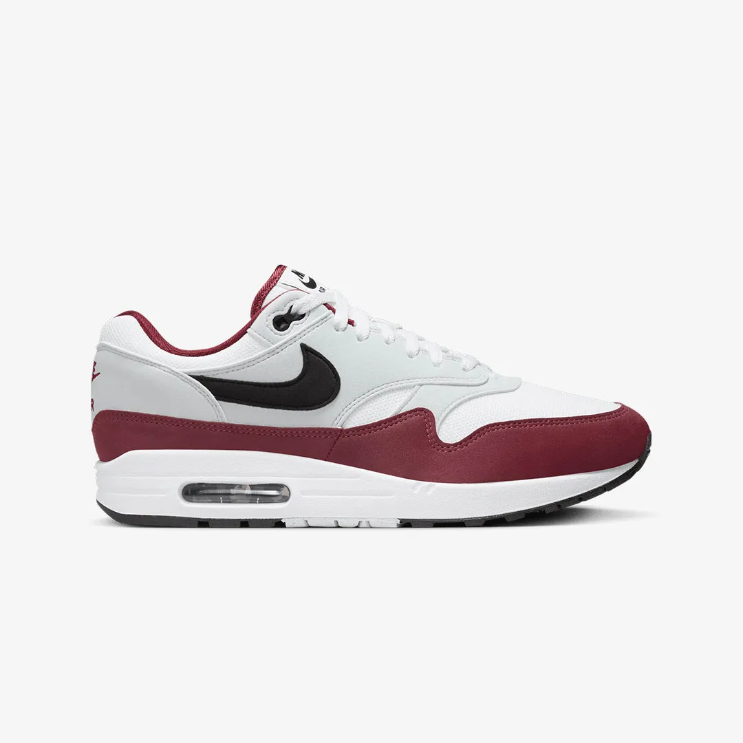 Nike | AIR MAX 1  { WHITE/BLACK-DARK TEAM RED-PURE PLATINUM