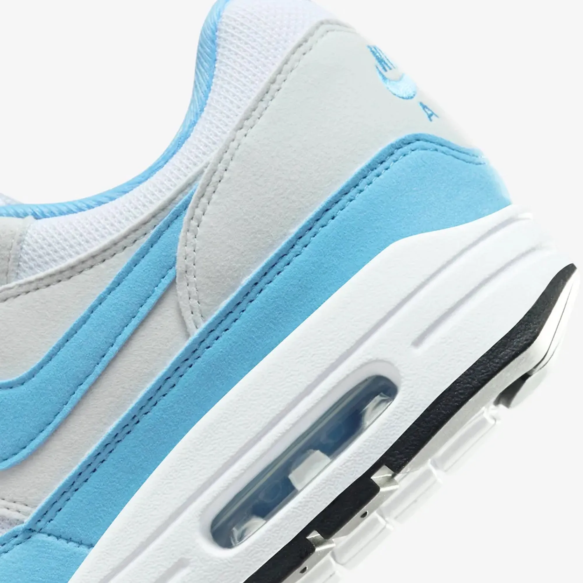 Nike | AIR MAX 1  { WHITE/UNIVERSITY BLUE-PHOTON DUST-BLACK