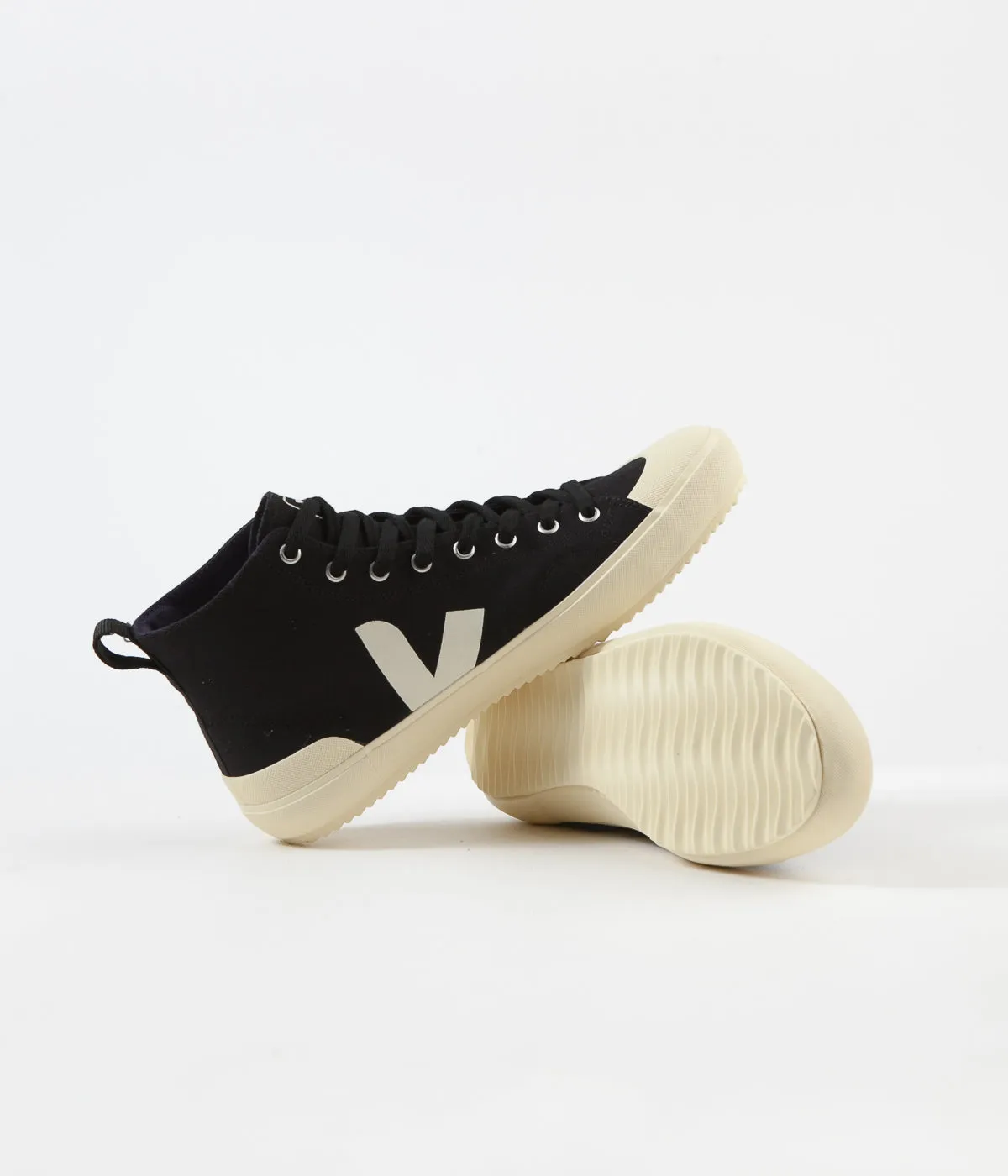 Veja Nova HT Canvas Shoes - Black / Butter Sole